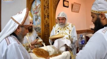 الأنبا كاراس يترأس قداس الذكرى الأولى لتجليسه بإيبارشية مطروح وسط تذكار القديسين