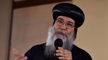 الأنبا مكاريوس يصدر بياناً حول اعتداءات طالت أقباط قرية التل القبلية بالمنيا