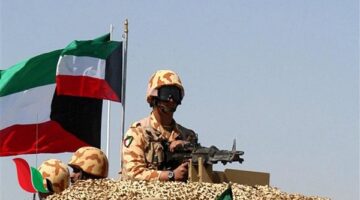 الدفاعات الجوية الكويتية تتصدى لهجمات طائرات مسيرة في ظل تصاعد التوترات الإيرانية