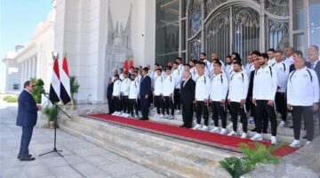 السيسي يطلب من لاعبي منتخب مصر التعبير عن مشاعرهم عقب كأس العالم