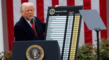 المحكمة العليا تُمهد لفرض ترامب رسومًا جمركية على 60 شريكًا تجاريًا