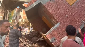 انهيار منزل مكون من 3 طوابق فوق مسجد بقرية جصفا في الدقهلية