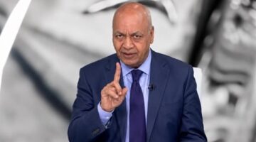 تحذير من مصطفى بكري بشأن استهداف أمن مصر بعد حريق سفينتين بدمياط