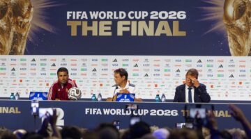 توقف اضطراري لنهائي كأس العالم يغير قواعد المباراة لأكثر من ربع ساعة