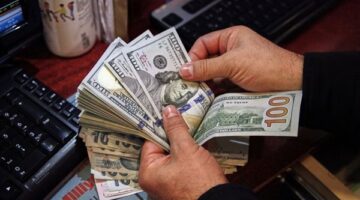 حالة استقرار سعر الدولار مقابل الجنيه في البنوك والسوق الموازية اليوم الأربعاء