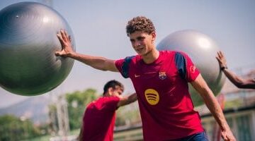 صفقات ريال مدريد وبرشلونة تثير الجدل بوجود حمزة عبد الكريم في الصورة