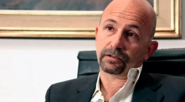 طبيب ميسي يكشف لصحيفة عكاظ عن المخاوف الوحيدة لنجم كرة القدم الأرجنتيني