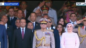 ظهور الرئيس السيسي بالزي العسكري خلال افتتاح الأوكتاجون يثير اهتمام المتابعين مجددًا