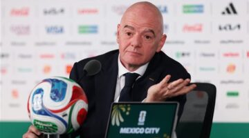 فيفا يشيد بأداء منتخب مصر القوي رغم الخسارة أمام الأرجنتين في المونديال
