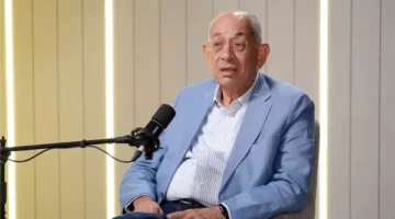 كواليس تحويل المعاشات والرواتب إلكترونيًا واعتراض البنك المركزي في رواية يوسف بطرس غالي