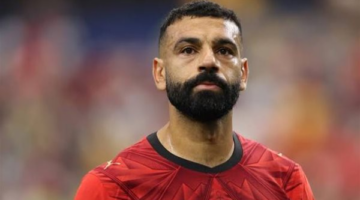 كيف علقت النجمة التركية ديلان تشيتشك دينيز على أنباء انتقال محمد صلاح لبشكتاش؟