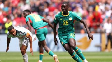لاعب بارز يرفض ارتداء قميص منتخب السنغال مجددا في قرار مفاجئ للجمهور