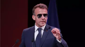 ماكرون يشكر رئيس فيفا عقب الموافقة على دقيقة صمت بمباراة فرنسا وإسبانيا