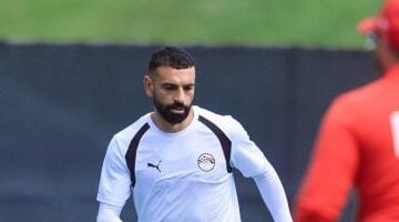 محمد صلاح يتصدر قائمة نجوم كرة القدم المتاحين مجانًا في سوق الانتقالات
