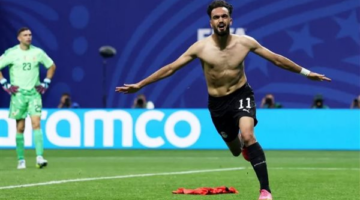 مصطفى زيكو يتهم التحكيم بحرمان الجماهير من الفوز باللقب في تصريحات نارية