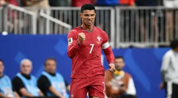 من هي الصحفية التي ظهرت باحتضان كريستيانو رونالدو في كأس العالم؟