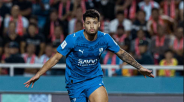 مهاجم الهلال ينهي الفحوصات الطبية تمهيدًا لانتقاله إلى صفوف نادي أياكس