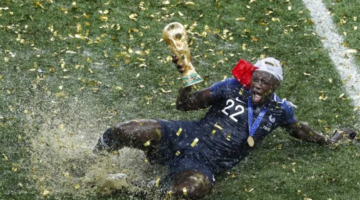 ميندي يعرض نسخته من كأس العالم 2018 للبيع في مزاد علني