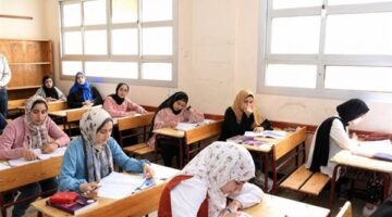 نقل طالبة للمستشفى بعد تعرضها لولادة مفاجئة داخل لجنة امتحان اللغة الإنجليزية