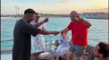 جائزة أفريقية فخرية لمحمد رمضان في لقاء يجمعه مع عمرو أديب باليخت