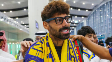 أهازيج جماهيرية ونظارة ذكية في استقبال النجم البرازيلي دييغو كوستا بالرياض