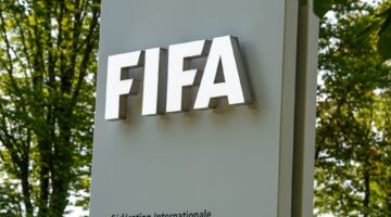 إقالة المدير التنفيذي للاتحاد الدولي لكرة القدم فيفا بسبب تمرده على إنفانتينو