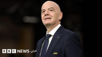 إنفانتينو يعتذر عن أخطاء إدارية مع استمراره في رئاسة الاتحاد الدولي لكرة القدم