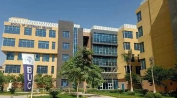 اتهامات لطالبة بجامعة بدر بشأن تصويرها وإهانتها بسبب ملابس حفل التخرج