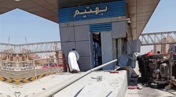 اقتحام سيارة لمسار الأتوبيس الترددي في محطة بهتيم يعطل حركة النقل