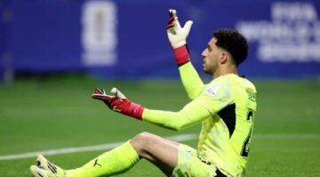 الأهلي يرفض عرضًا أوروبيًا لضم مصطفى شوبير ويتمسك باستمرار الحارس مع الفريق