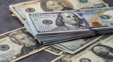 تراجع سعر الدولار في البنوك وتسجيل 51.19 جنيه داخل السوق الموازية