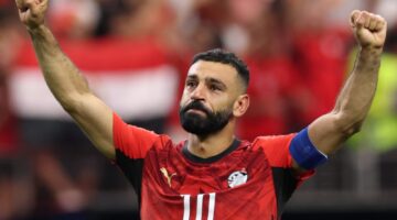 تطورات مثيرة حول انتقال محمد صلاح إلى دوري روشن السعودي للمحترفين