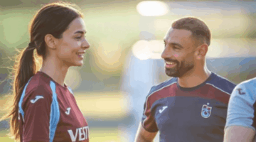 تفاعل ومشاهدات مليونية لمحمد صلاح مع إيشان أكسوي يثير تساؤلات الجمهور الواسع