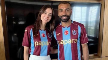 جدل واسع حول صورة محمد صلاح مع إيشان أكسوي وحقيقة الذكاء الاصطناعي
