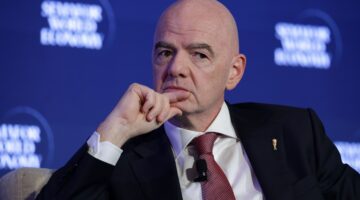 جياني إنفانتينو يعتذر عن خطة بيع حقوق بث بطولة كأس العالم المقبلة
