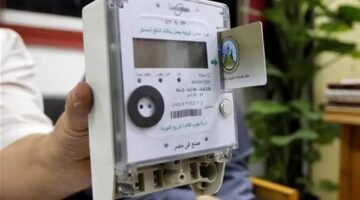 خبير اقتصادي يحذر من تحميل المواطنين تكلفة هدر وسرقات التيار الكهربائي
