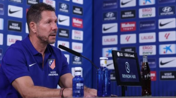 دييغو سيميوني يدافع عن خوليان ألفاريز بعد هجوم جماهير أتلتيكو مدريد عليه