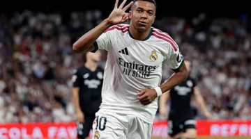 ريال مدريد يحتفل بعودة مورينيو باكتساح ريال سوسيداد برباعية نظيفة في الدوري الإسباني