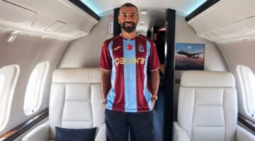 ظهور محمد صلاح بقميص طرابزون سبور يثير التكهنات حول انتقاله للفريق التركي