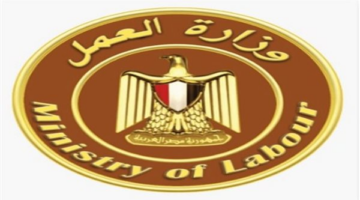 قواعد جديدة تنظم الأجور والإجازات بشركات القطاع الخاص التي تضم 10 عمال فأكثر