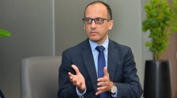 محمد الحمصاني ينتقل إلى وزارة الخارجية بعد عامين وتسعة أشهر بمجلس الوزراء
