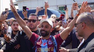 محمد صلاح يفتح صفحة احترافية جديدة مع نادي طرابزون سبور التركي