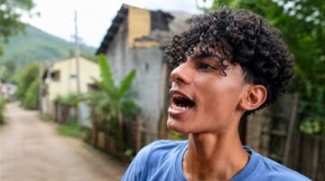مواطن عربي يهاجم محمد صلاح في تركيا بسبب رفضه التقاط صورة تذكارية