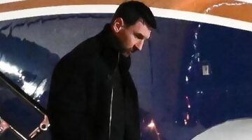 ميسي يصل إلى الأرجنتين بملامح حزينة لتوديع والده في لحظة مؤثرة