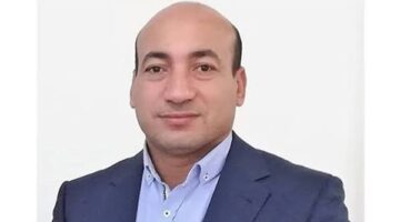 نادر شكري يكشف تفاصيل غدر وخدعة أنهت حياة أسرة كاملة بالتجمع