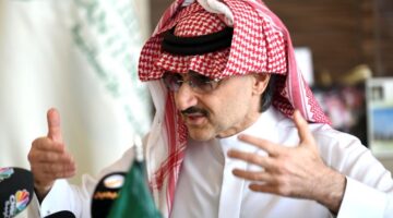 أول تعليق من الوليد بن طلال حول استحواذ الشركة القابضة على الهلال