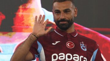محمد صلاح يستقبل مولوده الثالث ويختار اسماً نادراً لمولوده الجديد في إنجلترا