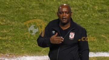 موسيماني يعود لتدريب منتخب جنوب إفريقيا بعد غياب دام 14 عاماً