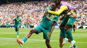 وكيل إسماعيلا سار يطالب باحترام طموحات اللاعبين الأفارقة في الملاعب الأوروبية والعالمية