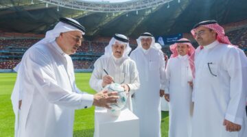 أمير الشرقية يتفقد مستجدات وجاهزية مشروع ملعب أرامكو في جولة ميدانية
